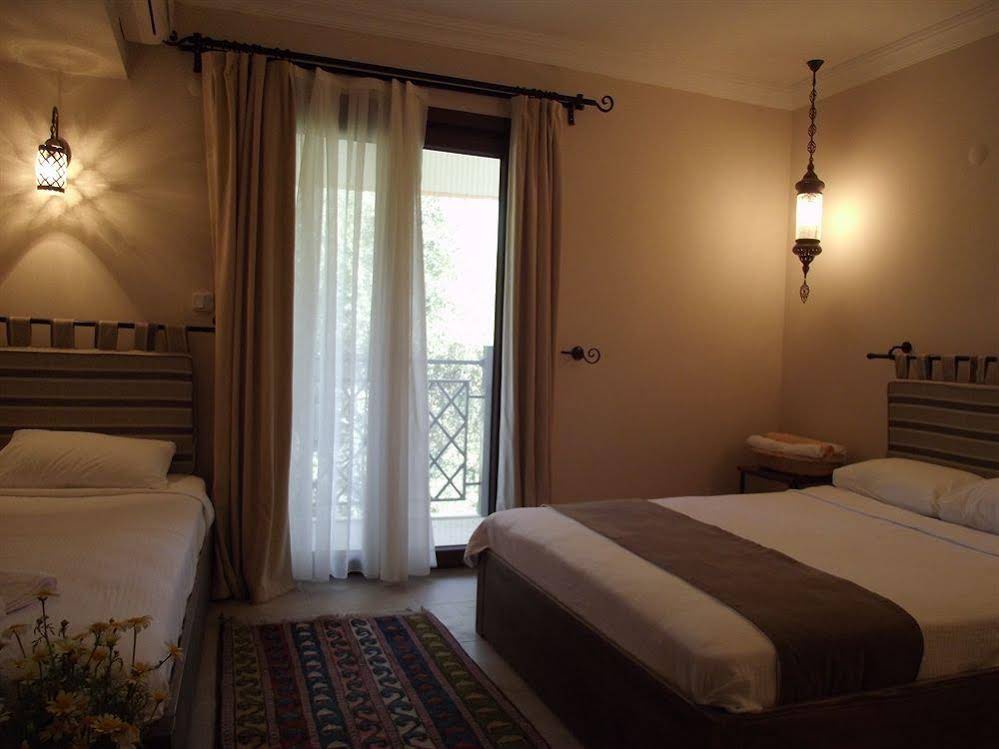Dardanos Hotel