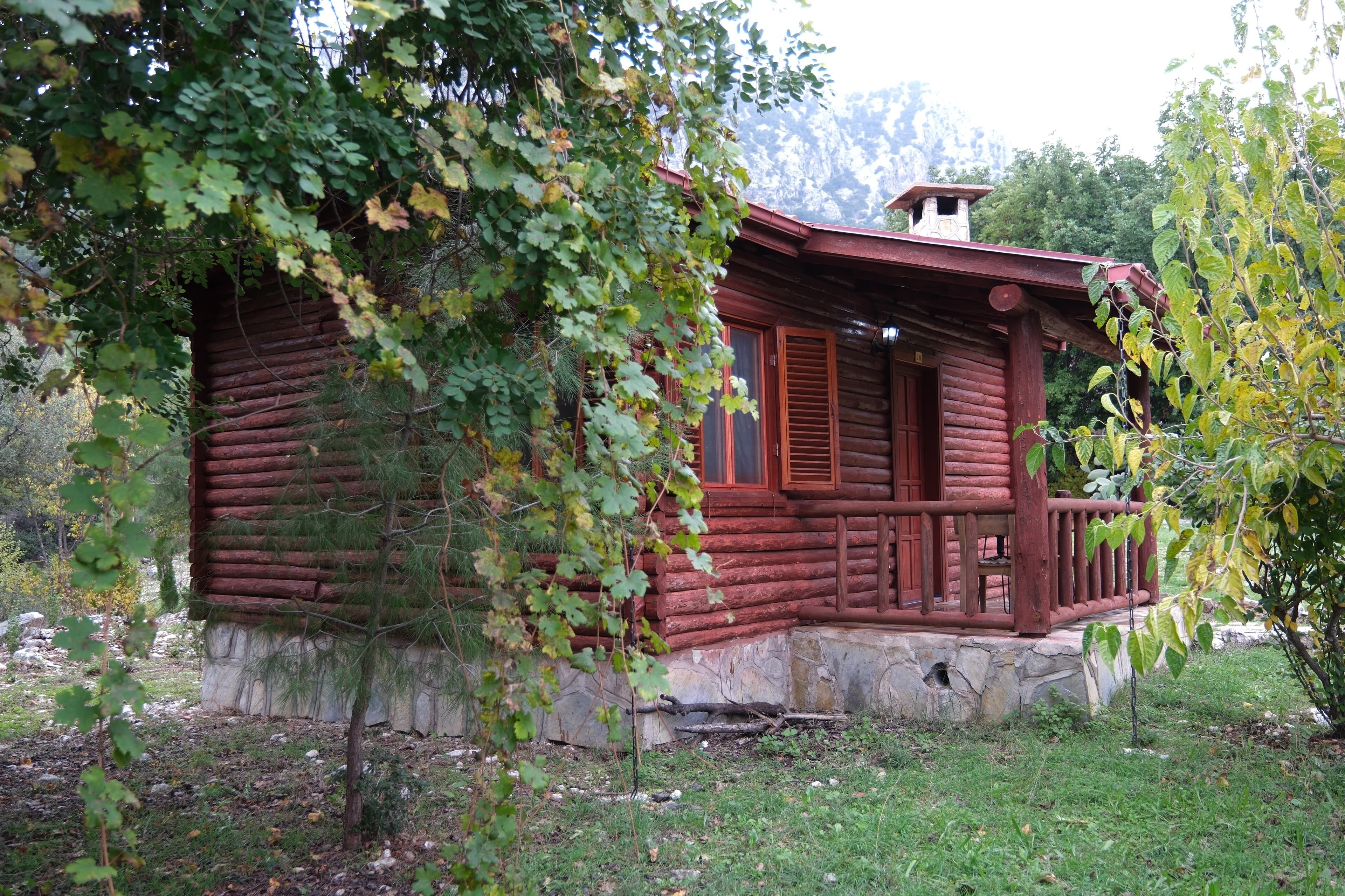 Antalya Bodrum Kayasi Dag Oteli