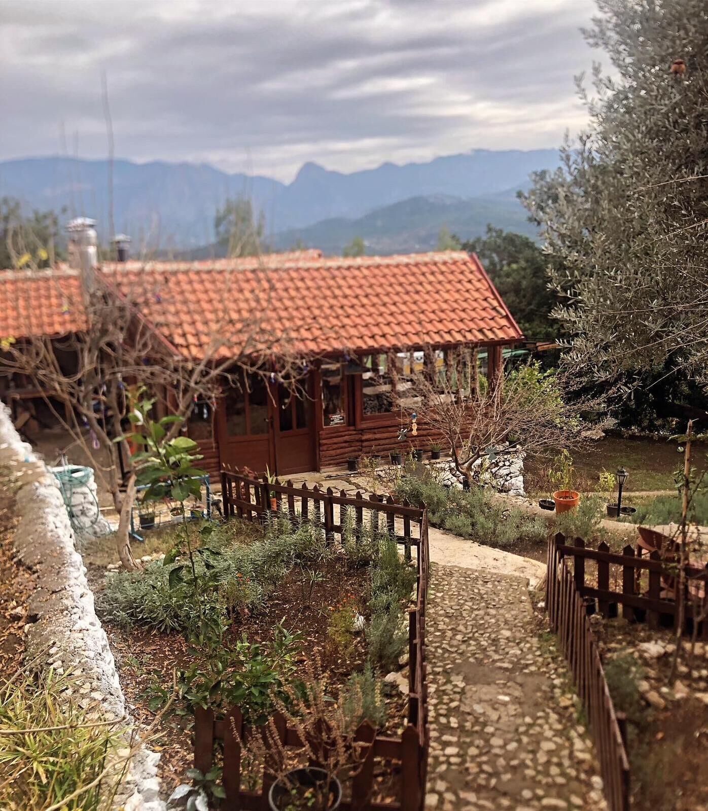Antalya Bodrum Kayasi Dag Oteli