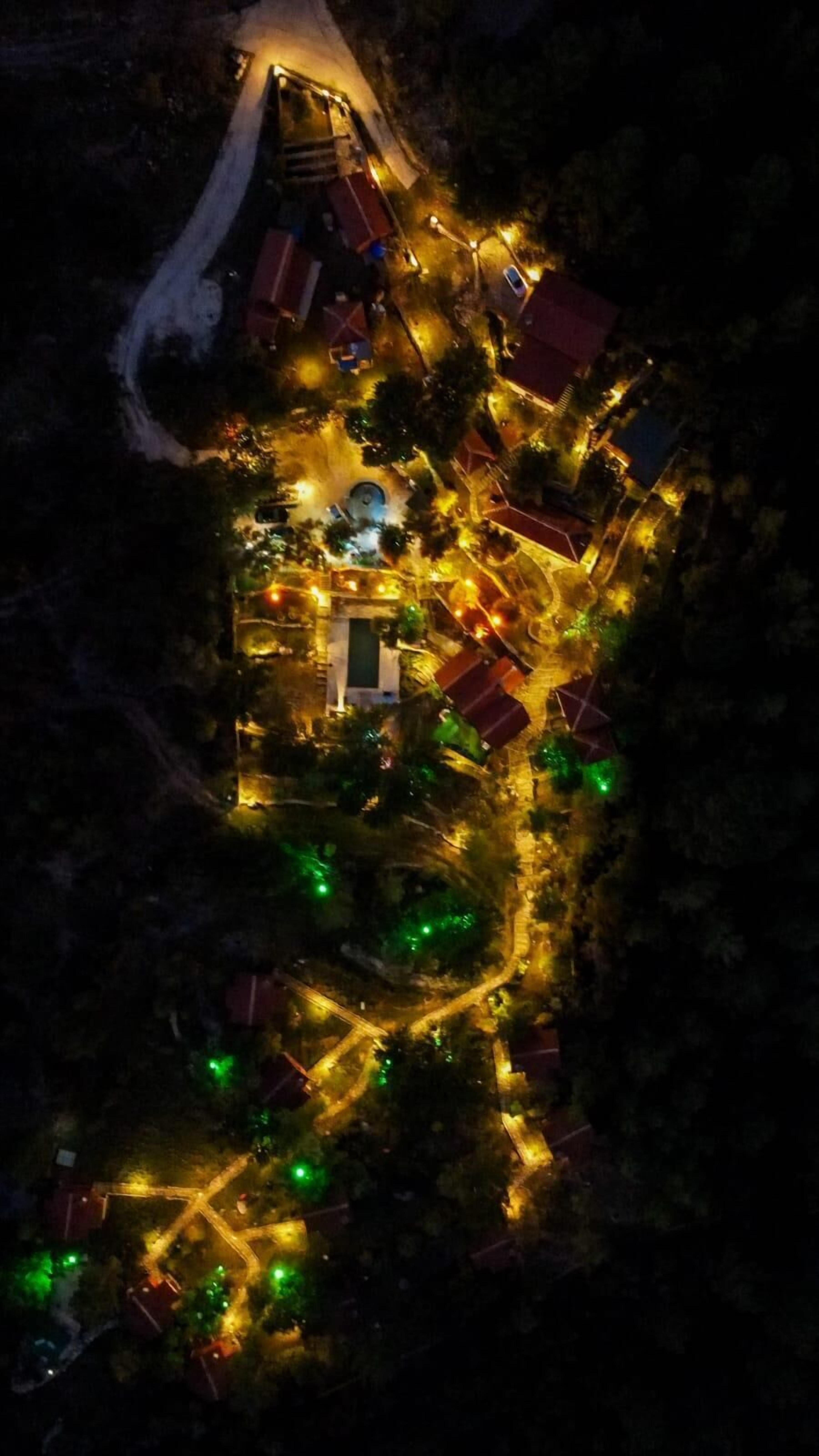 Antalya Bodrum Kayasi Dag Oteli