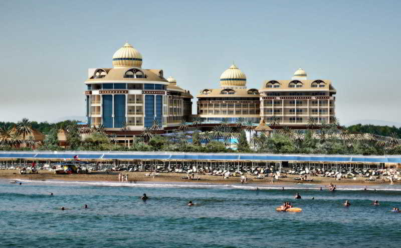 Kirman Belazur Resort & Spa