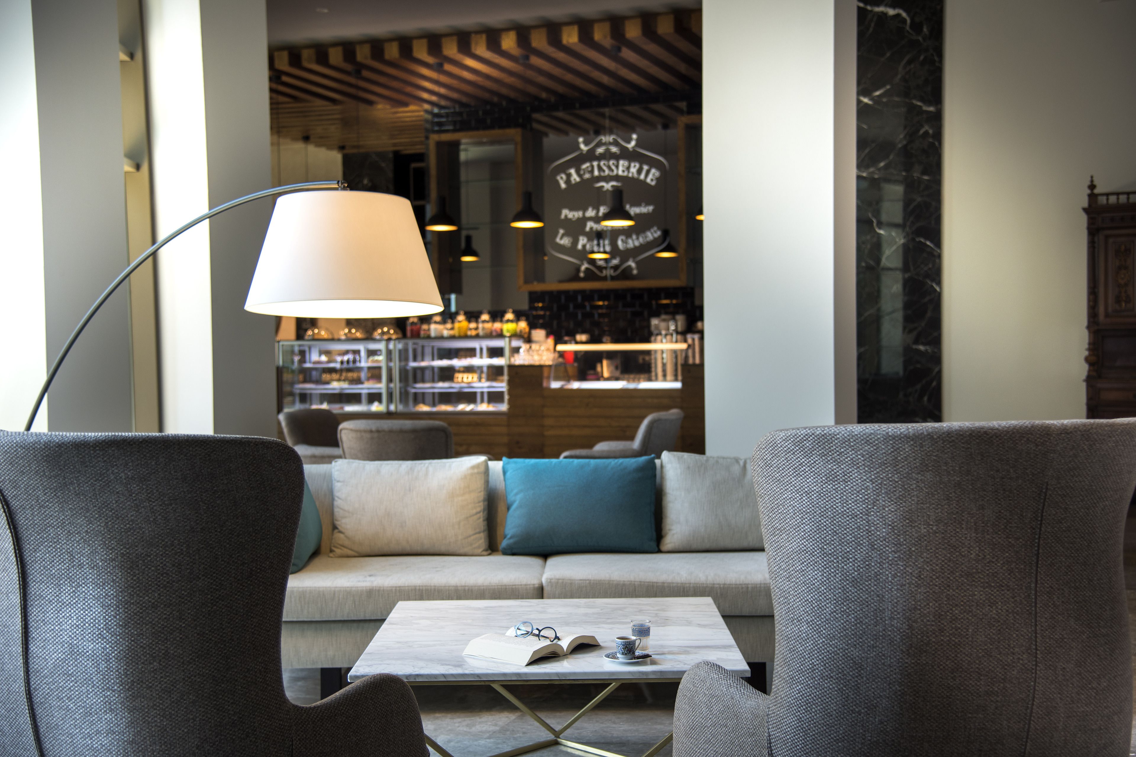 Acanthus Cennet Barut Collection