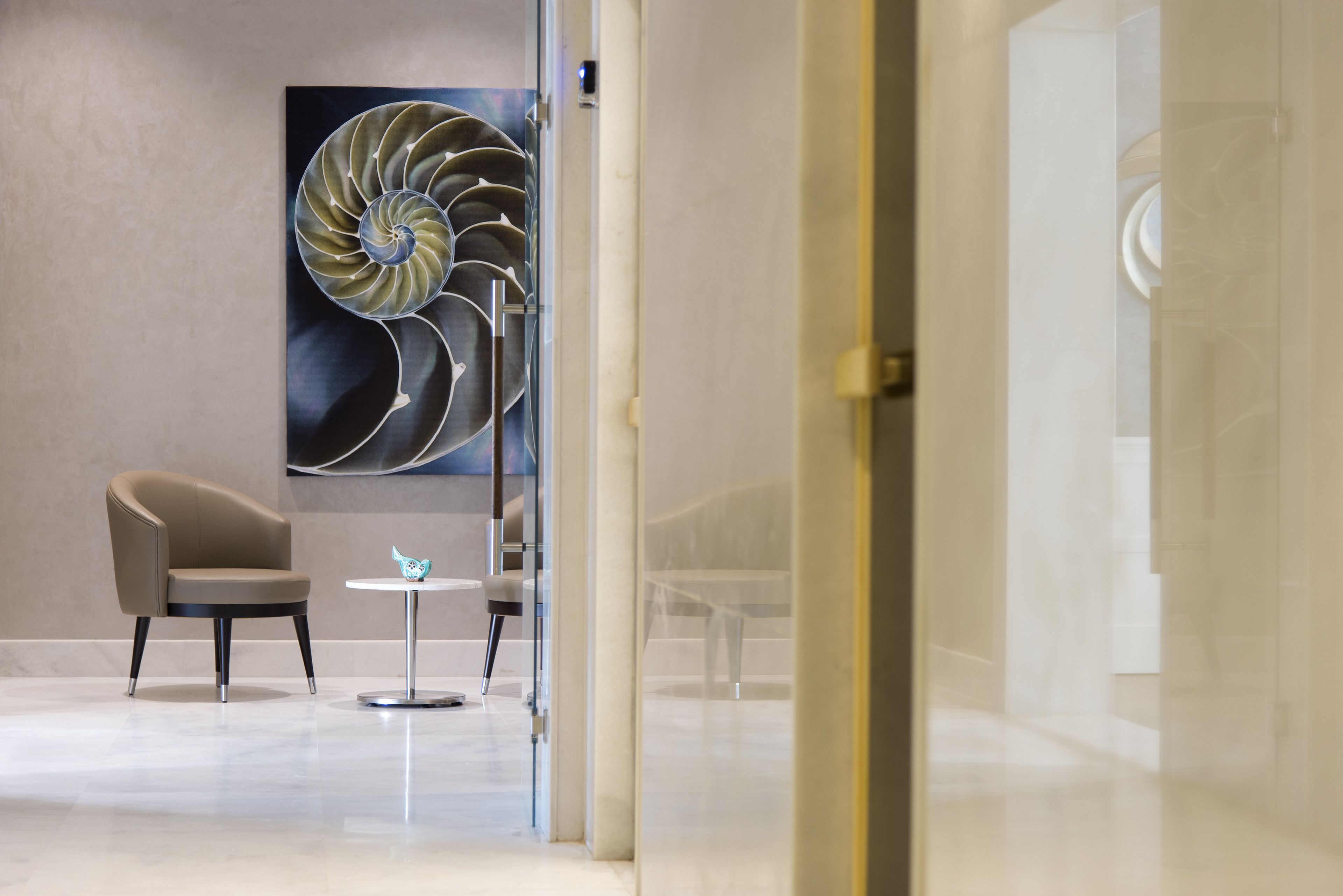 Acanthus Cennet Barut Collection
