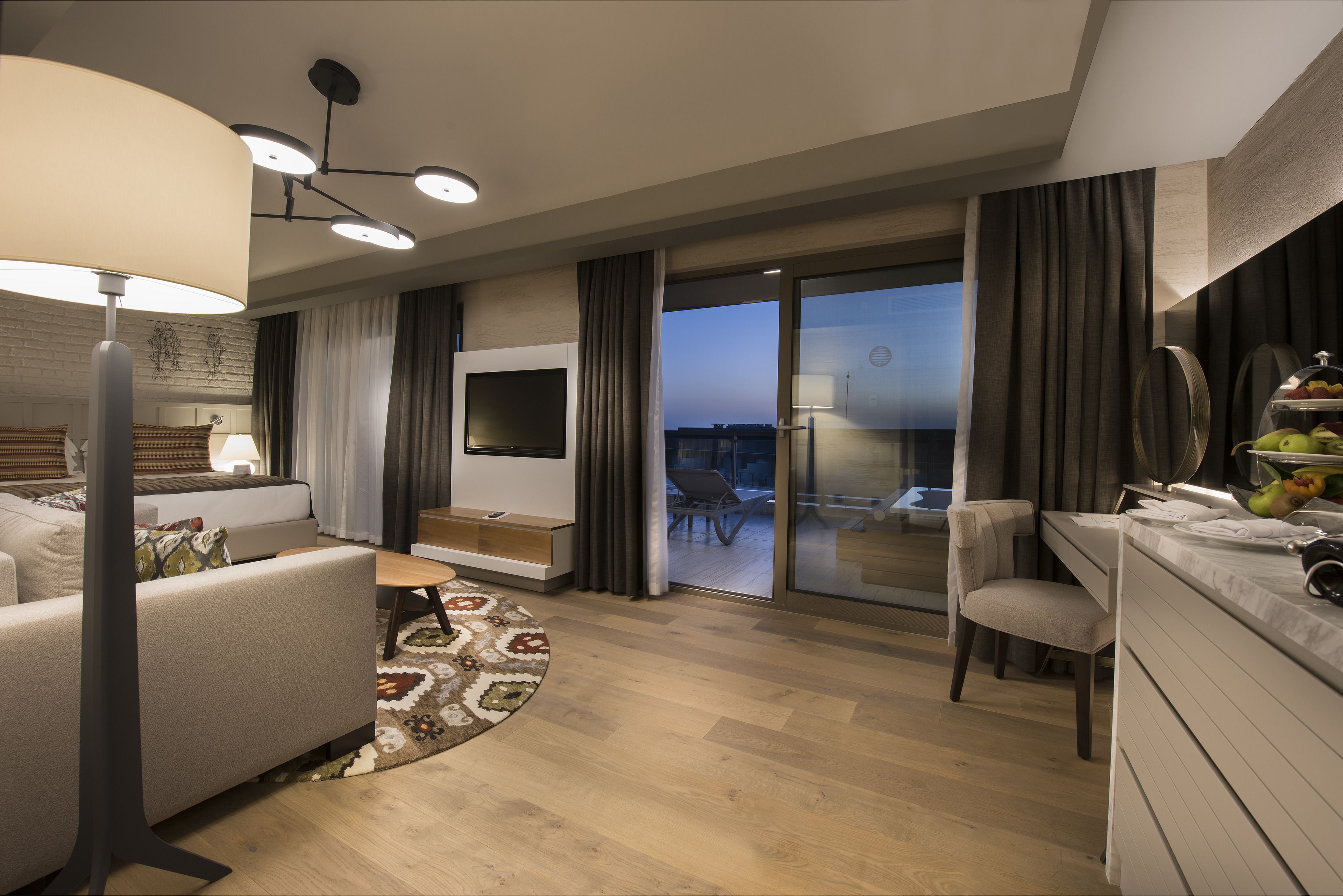Acanthus Cennet Barut Collection