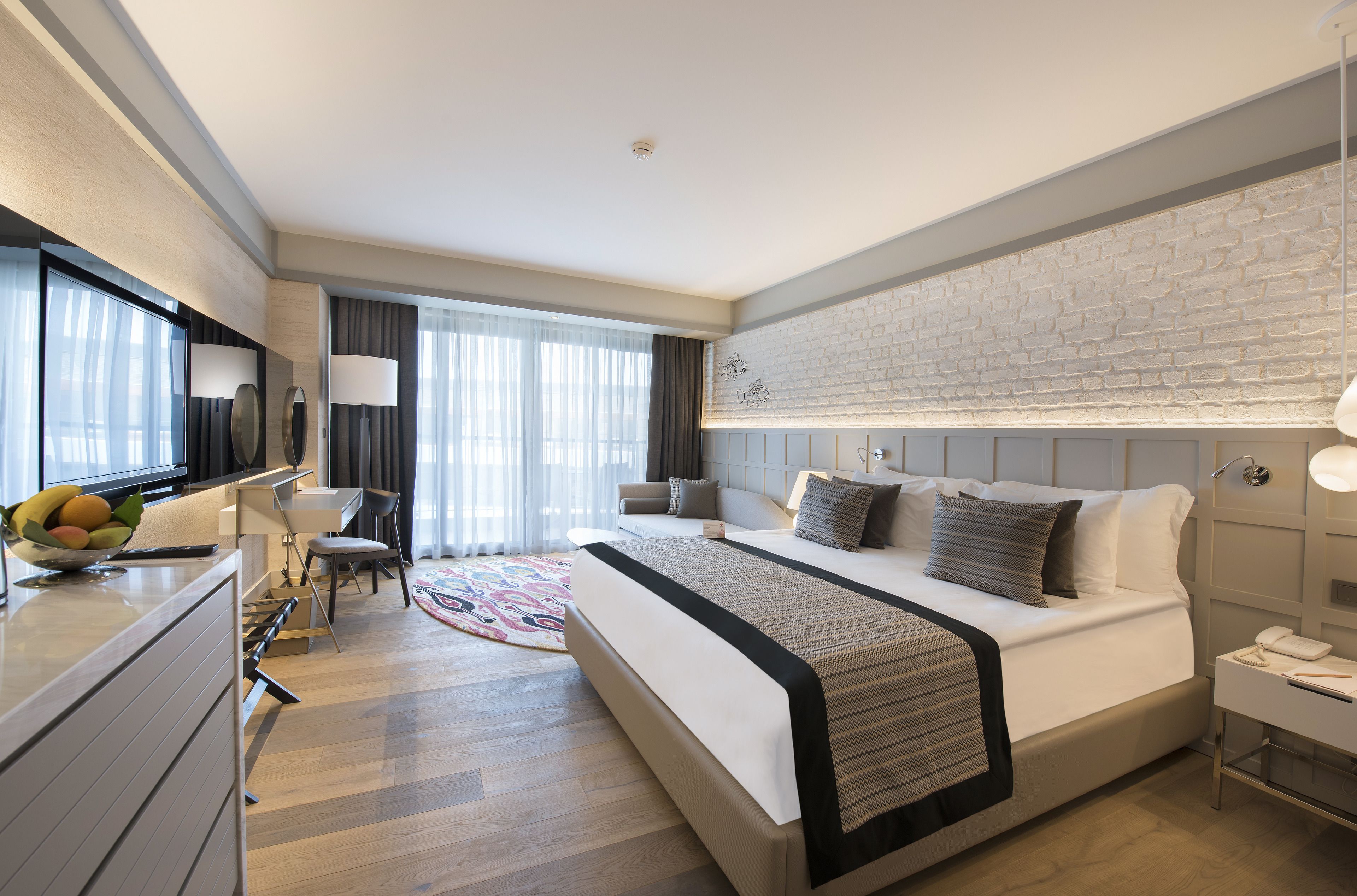Acanthus Cennet Barut Collection