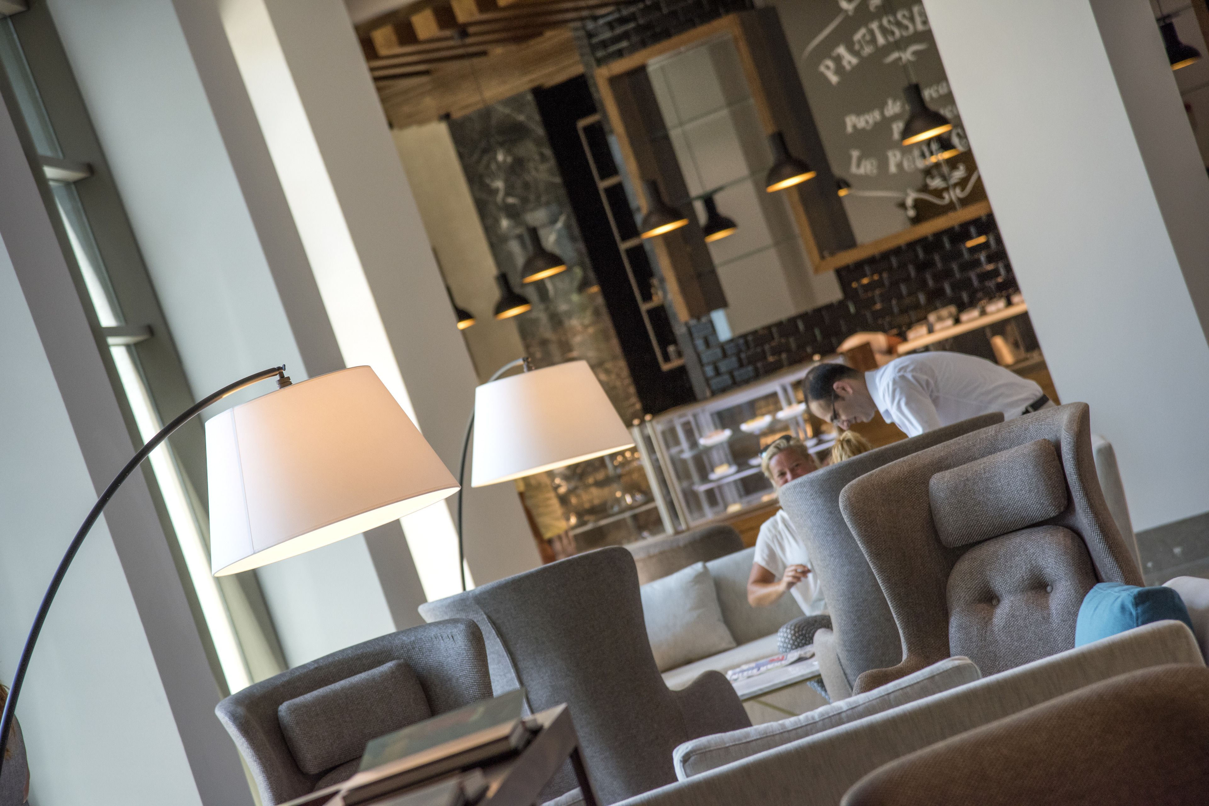 Acanthus Cennet Barut Collection