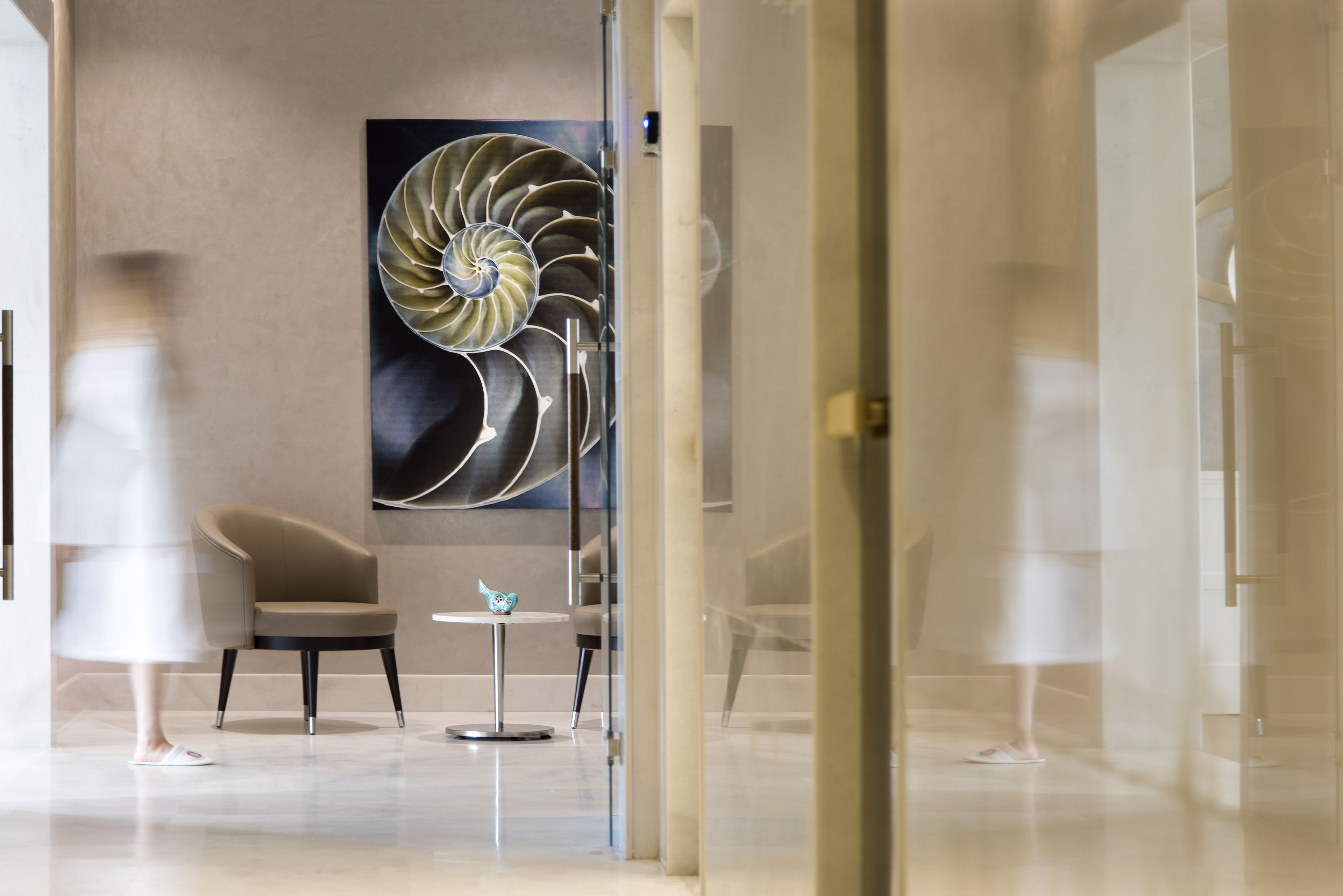 Acanthus Cennet Barut Collection