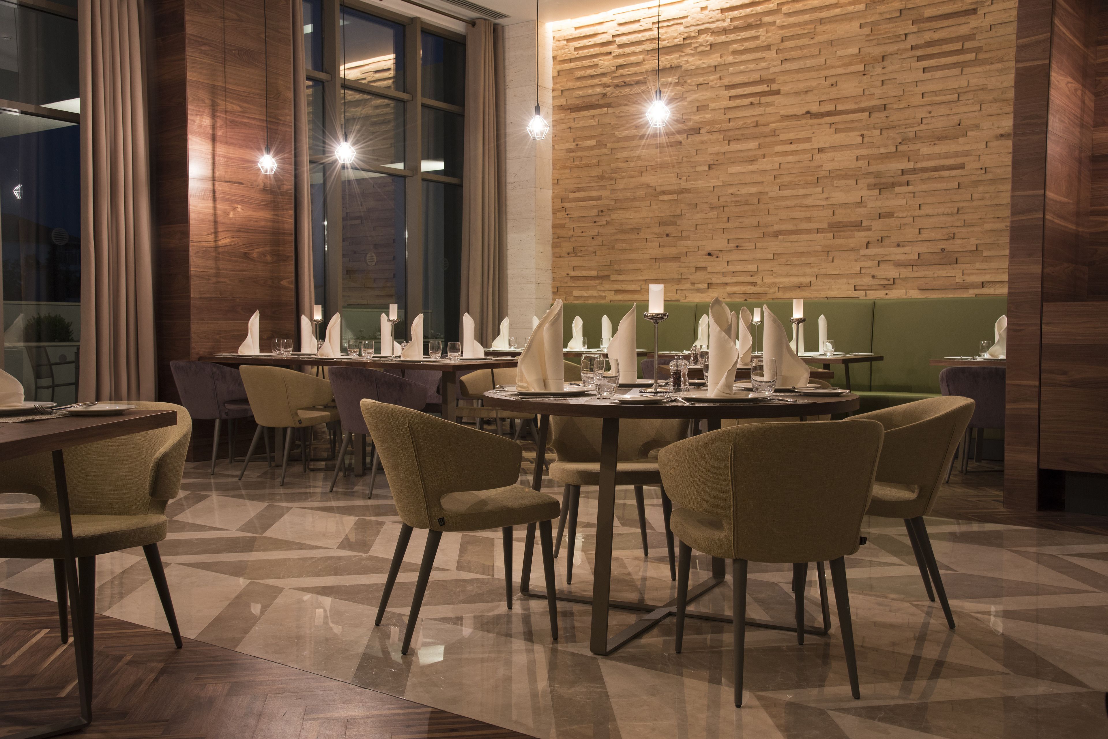 Acanthus Cennet Barut Collection