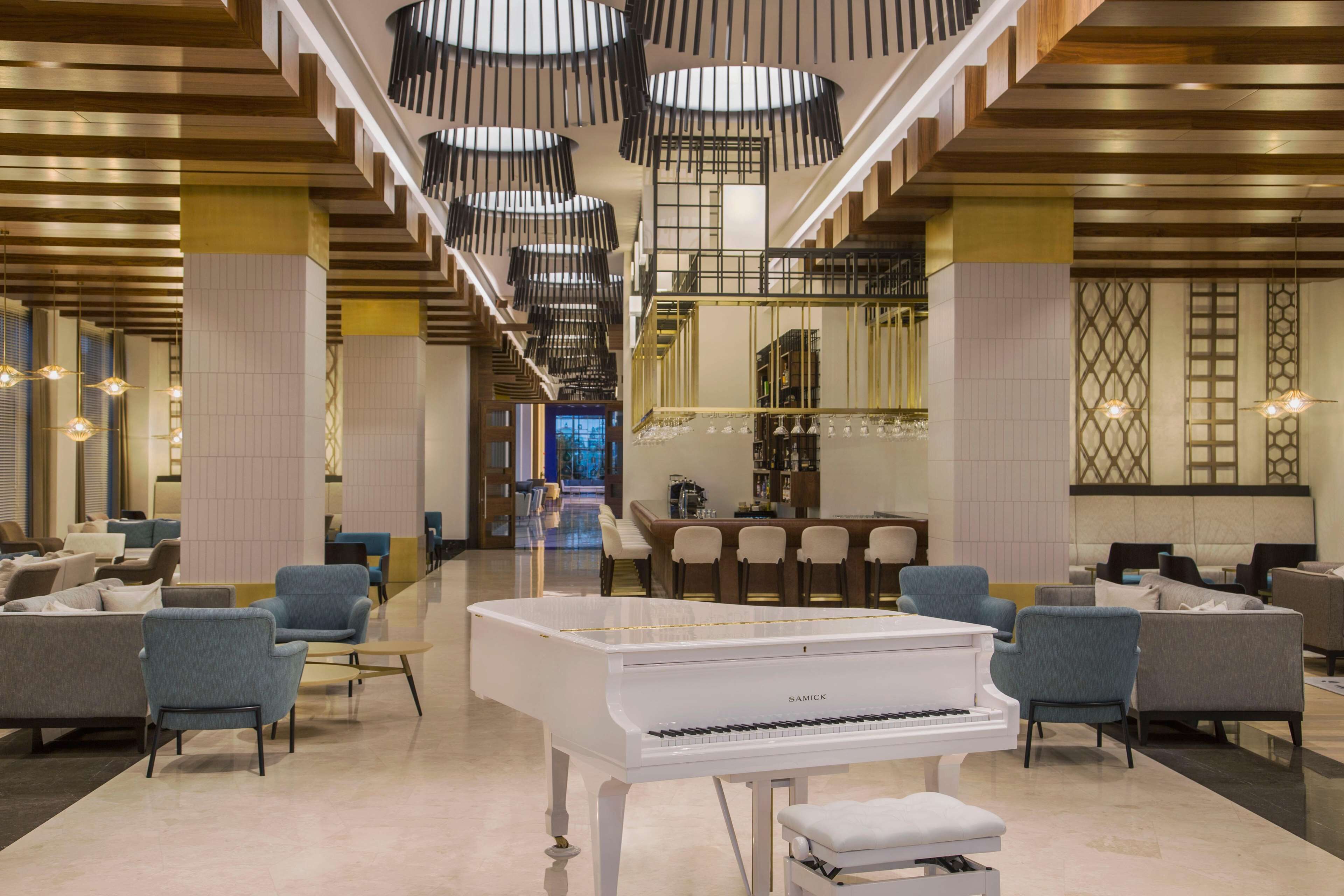 Acanthus Cennet Barut Collection