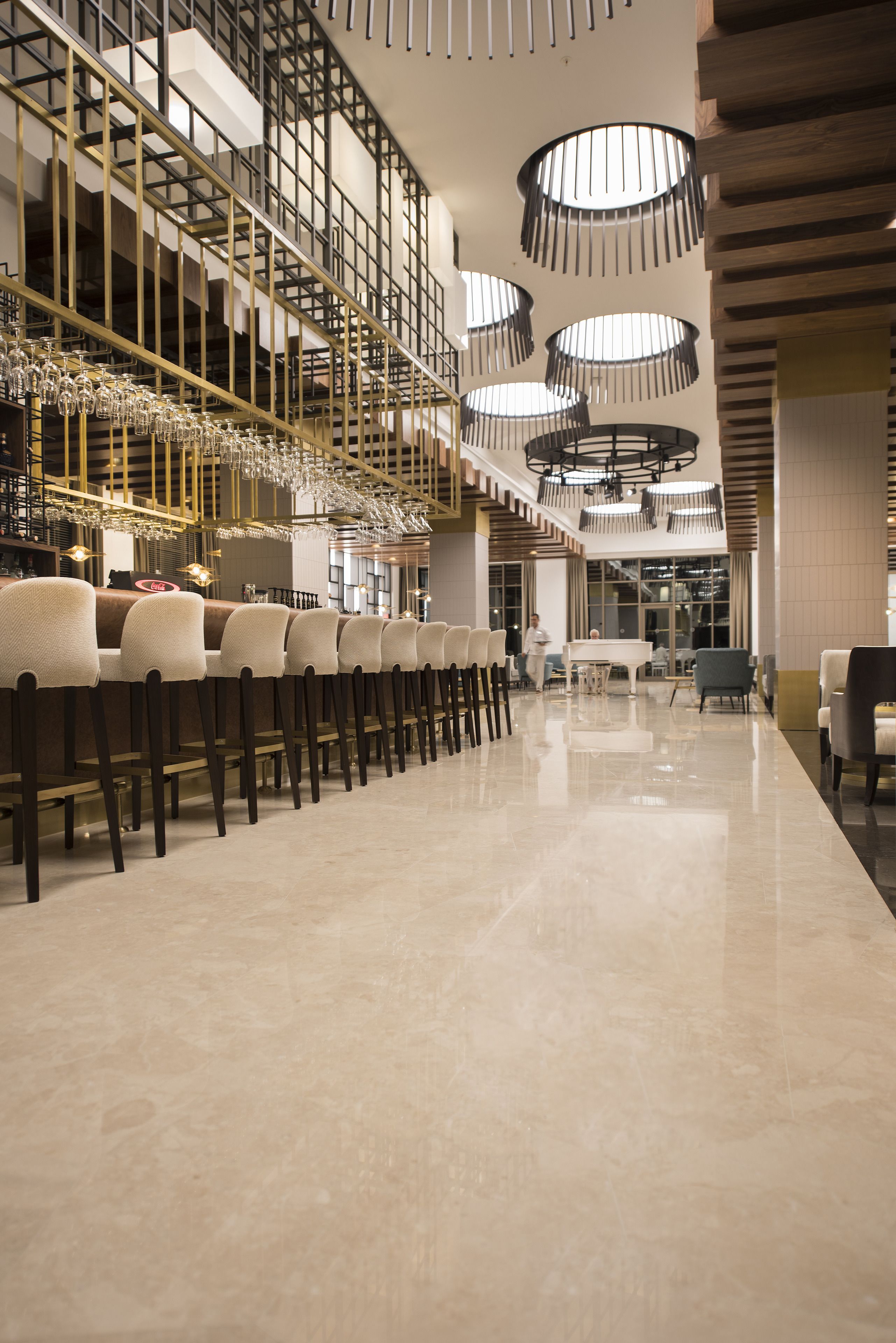 Acanthus Cennet Barut Collection