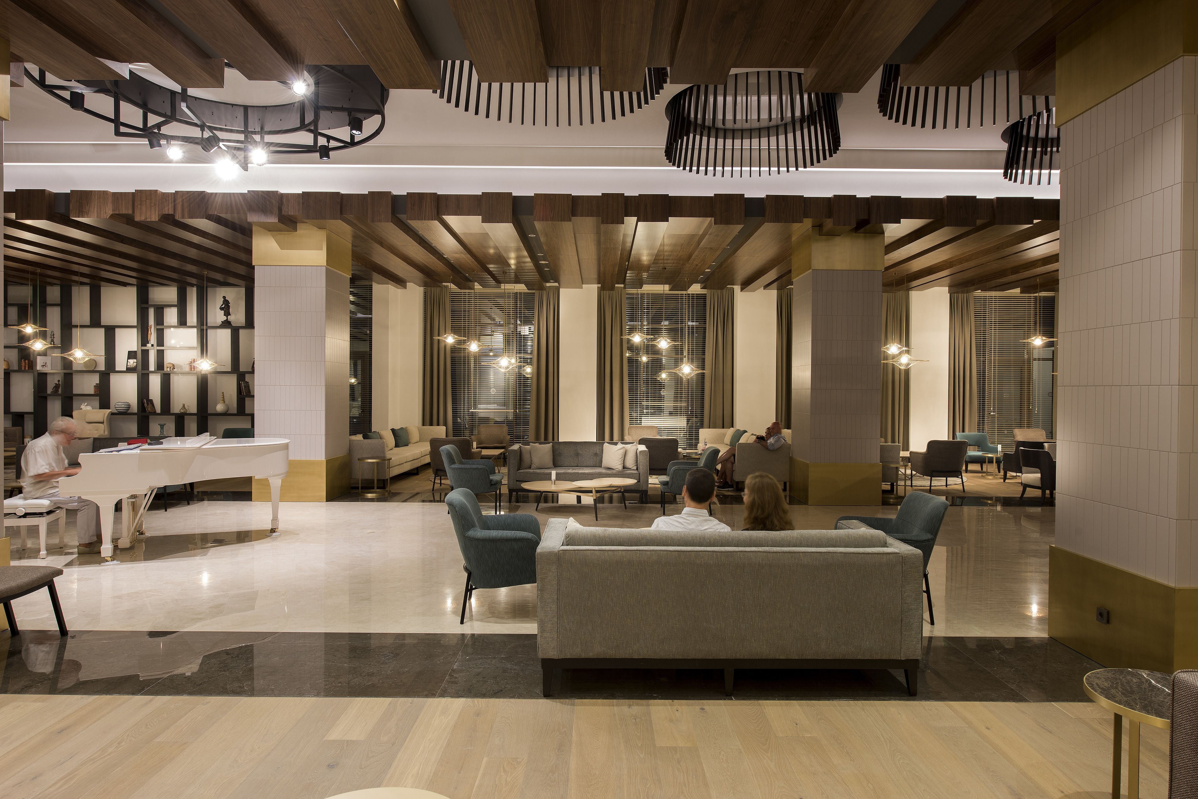 Acanthus Cennet Barut Collection