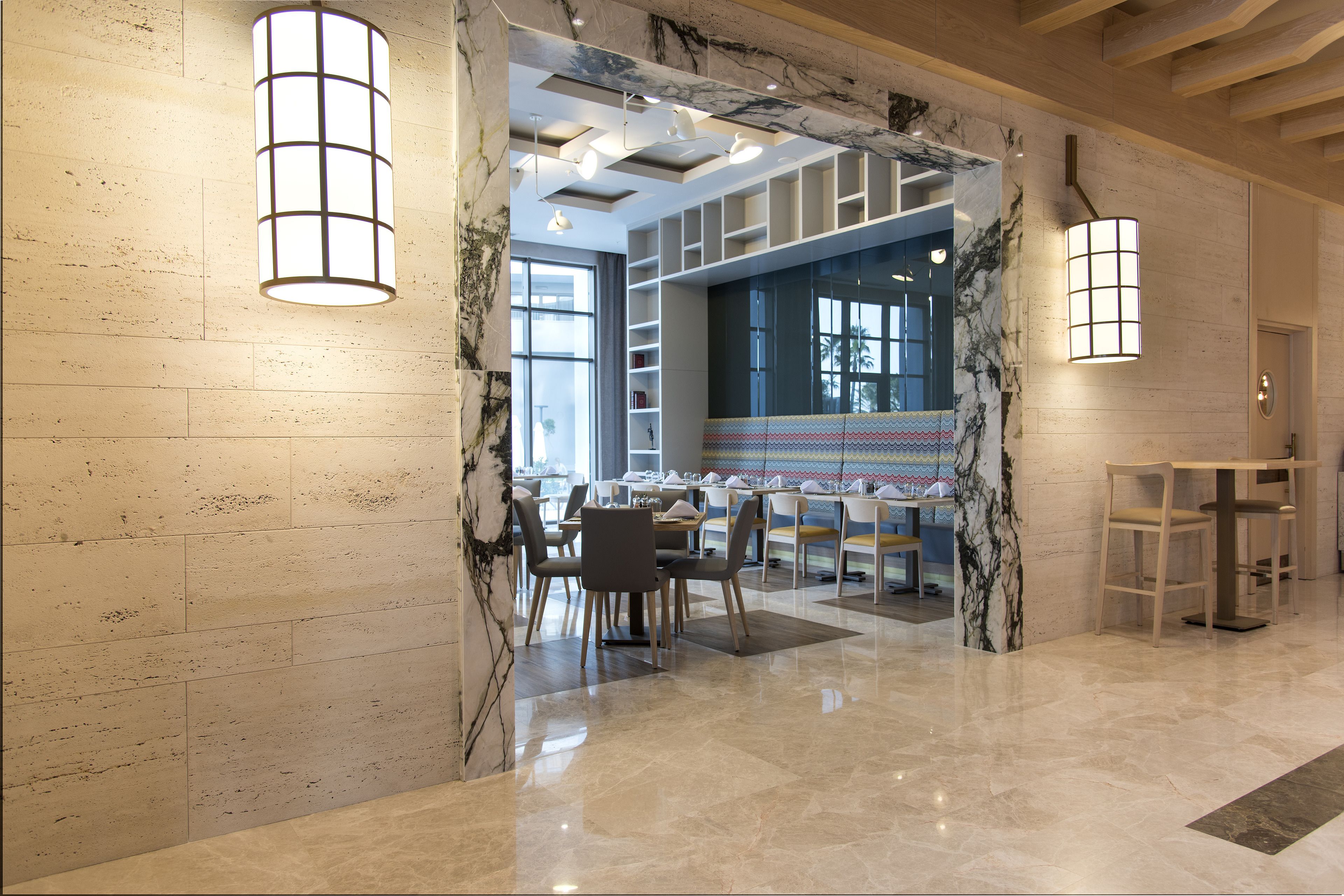 Acanthus Cennet Barut Collection