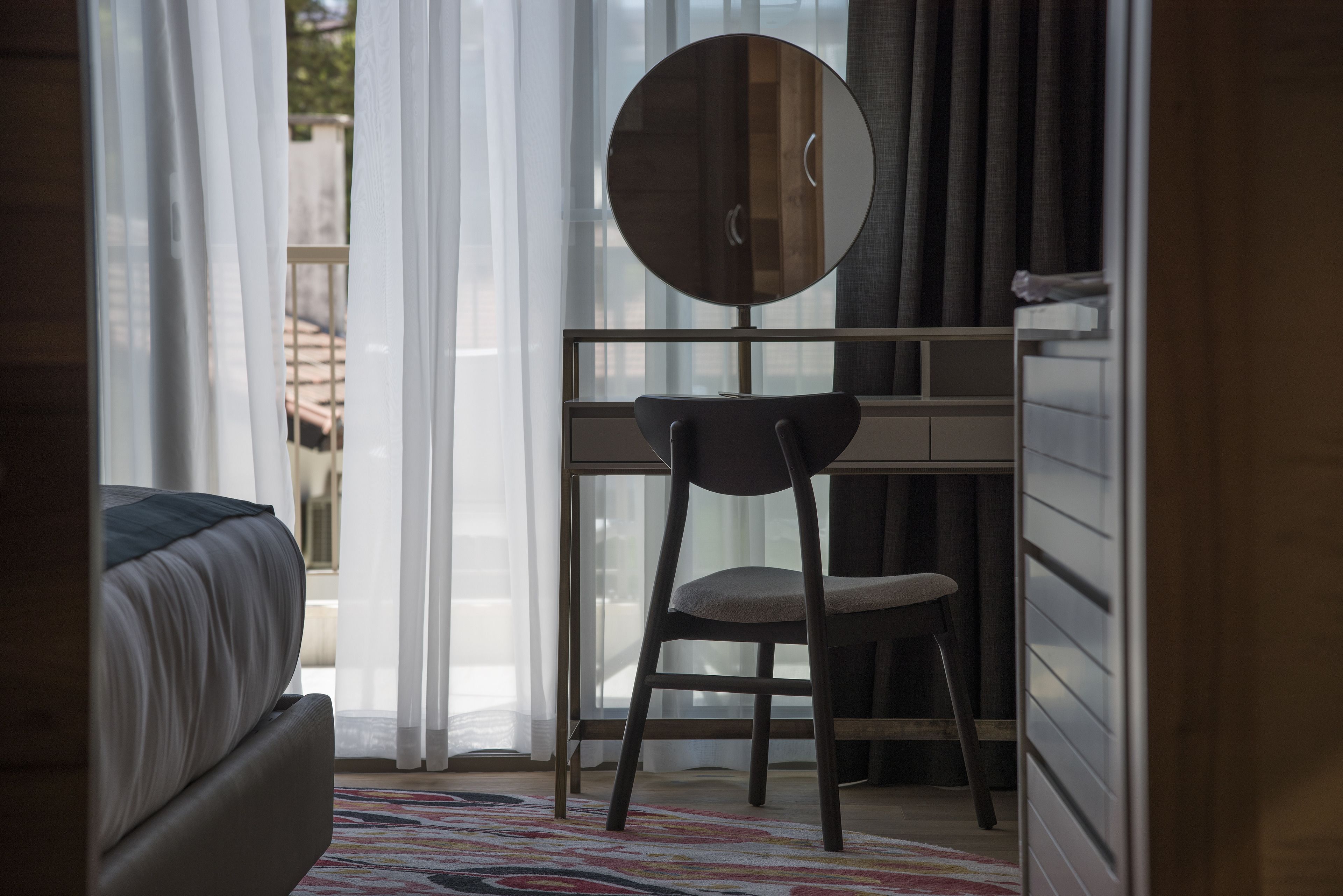 Acanthus Cennet Barut Collection