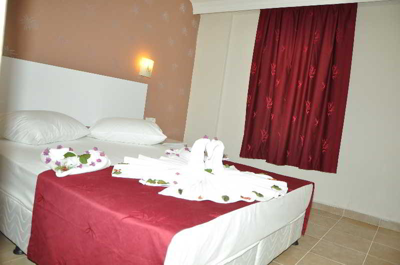 Almila Side Suite