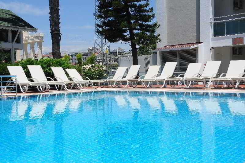 Clover Magic Altinkum Park Hotel