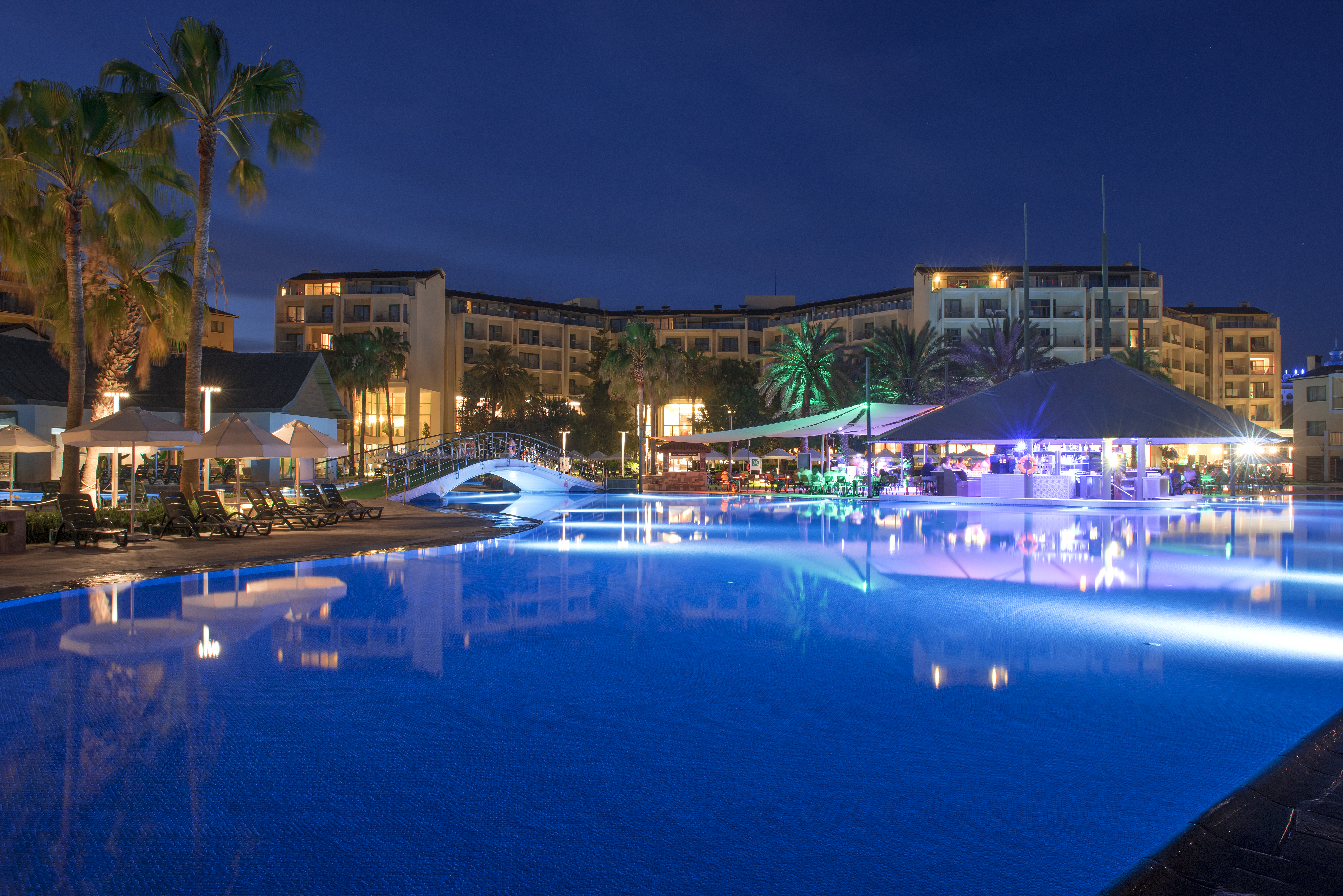 Arum Barut Collection