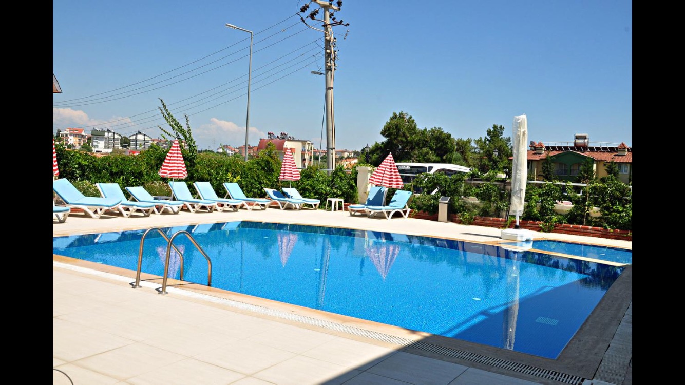 Ceren Family Suit