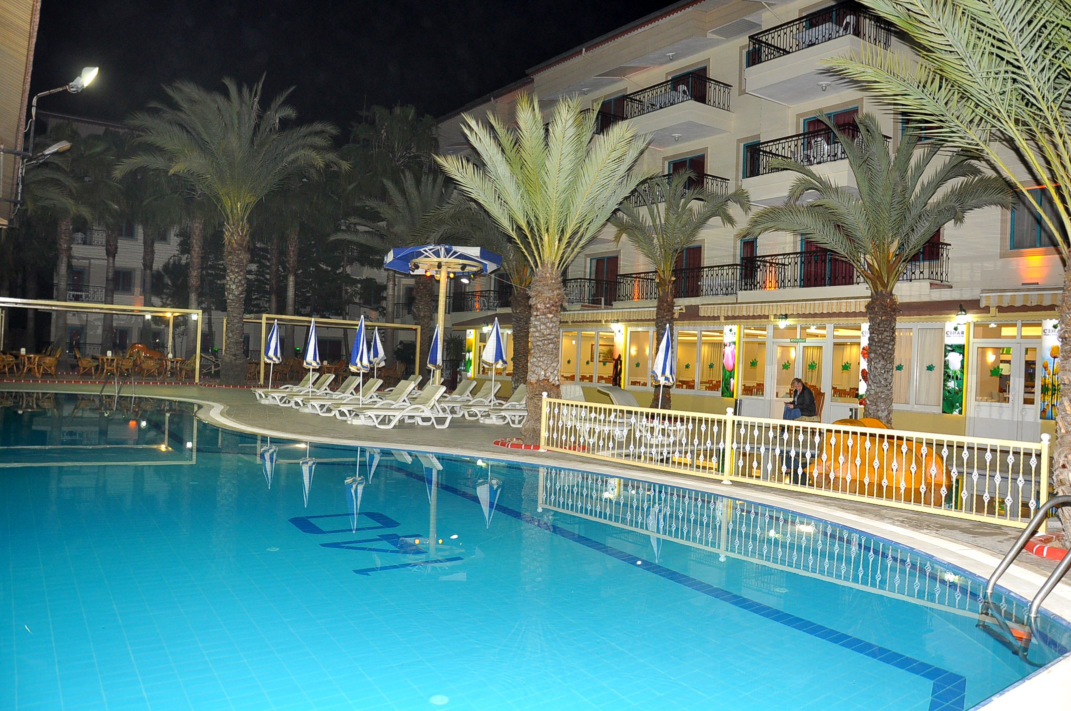 Cinar Family Suite Hotel
