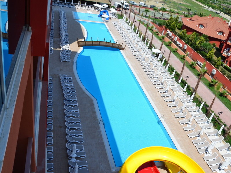 Club Side Coast Hotel