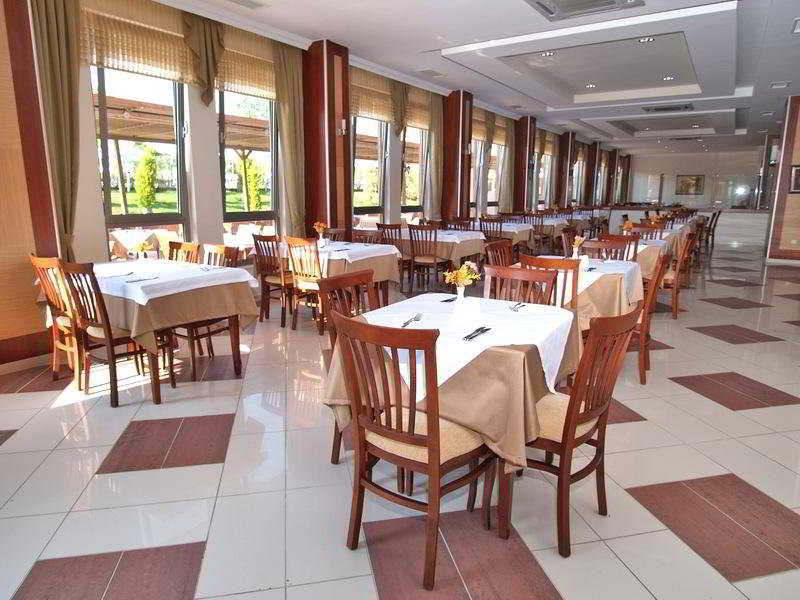 Club Side Coast Hotel