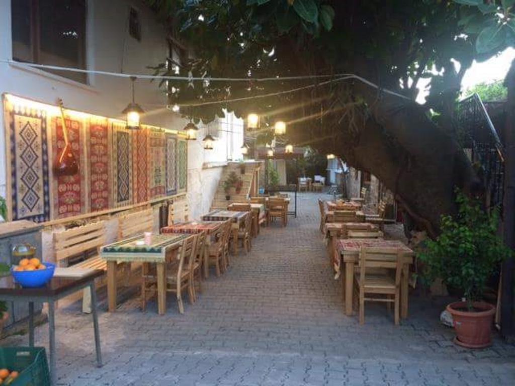 Hellen Hotel Side