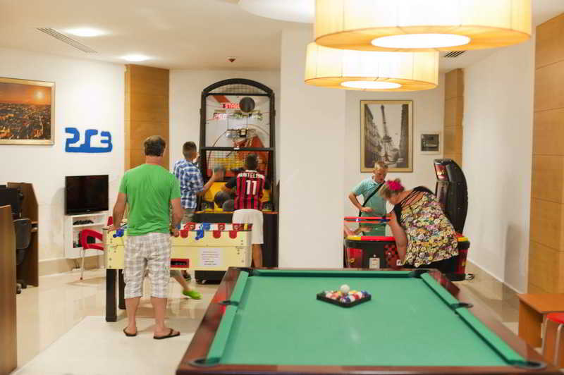 Side Aluna Hotel
