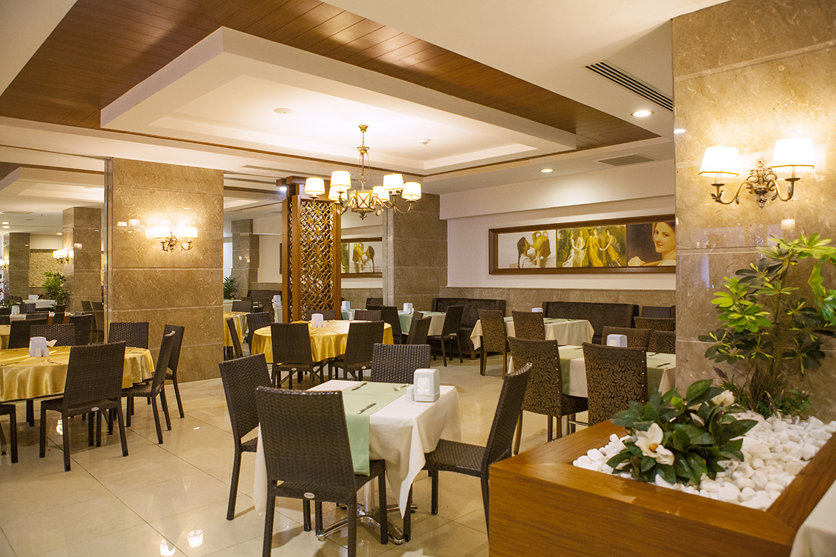 Side Aluna Hotel