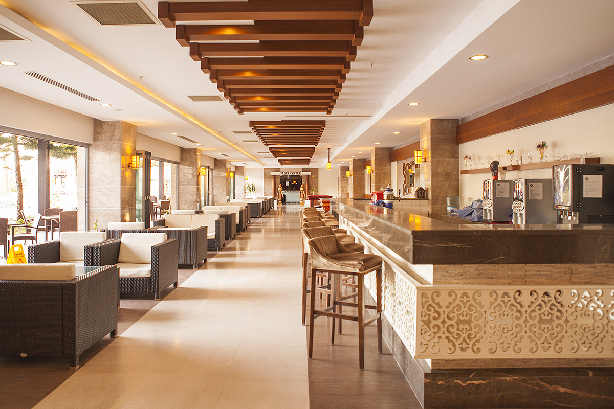 Side Aluna Hotel