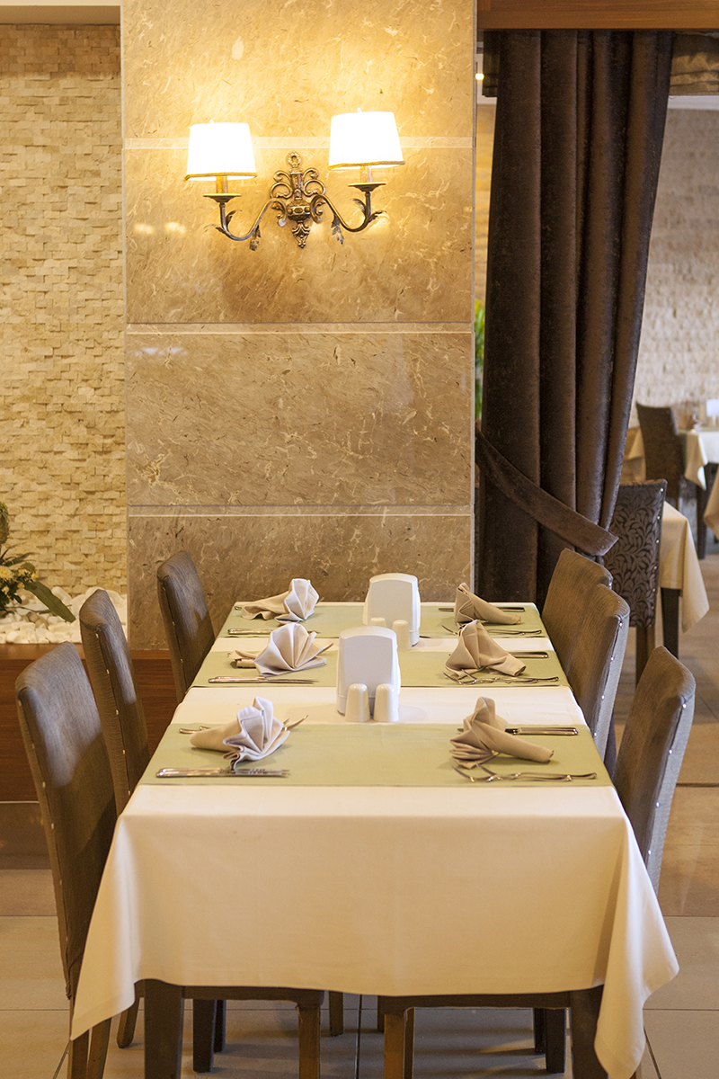 Side Aluna Hotel