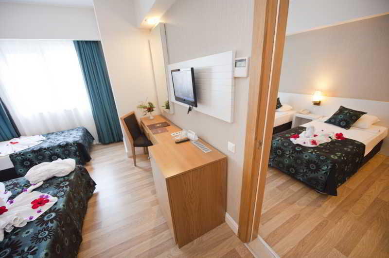Side Aluna Hotel