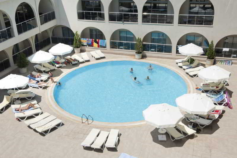 Side Aluna Hotel