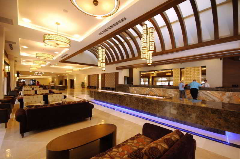 Side Aluna Hotel