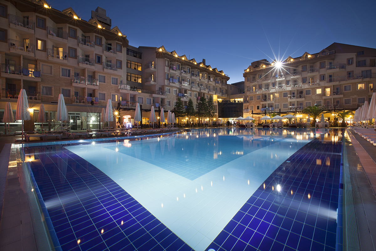Side Aluna Hotel