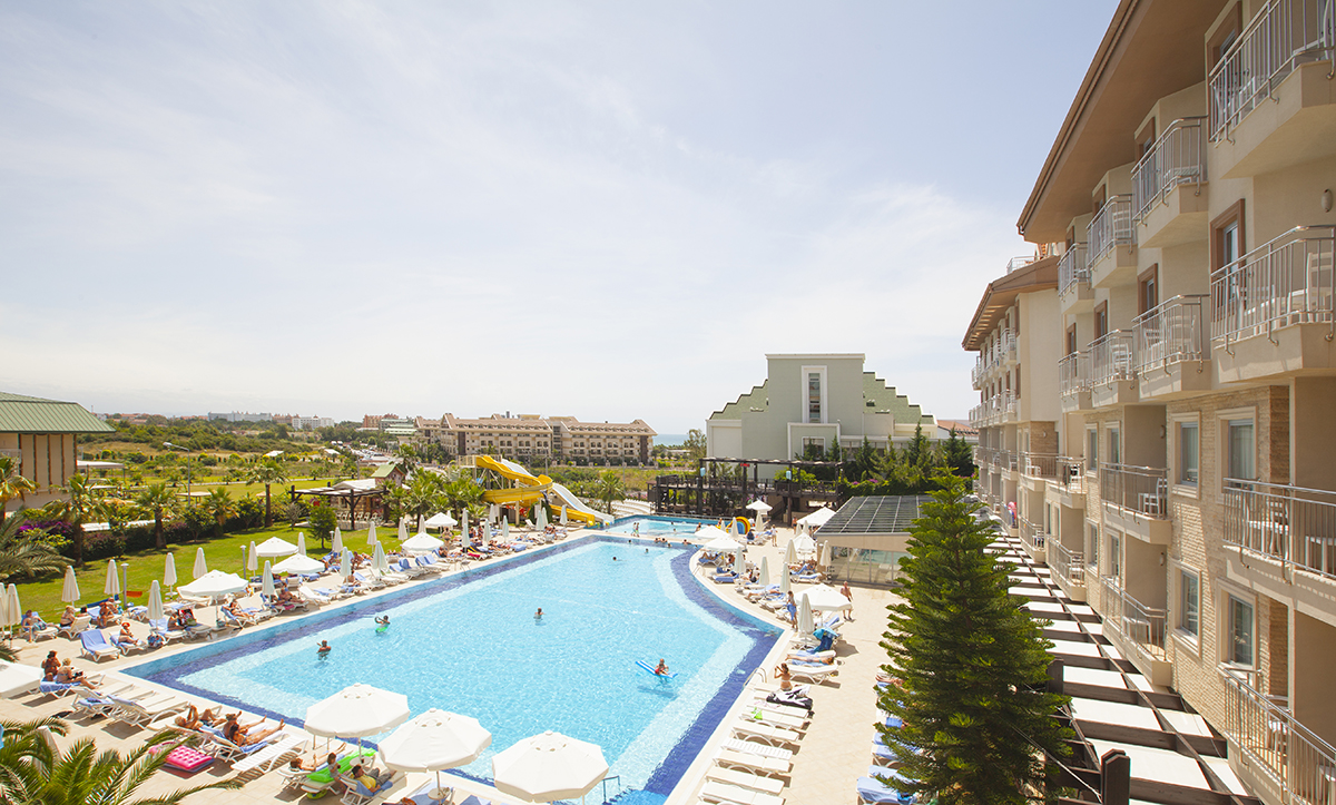 Side Aluna Hotel