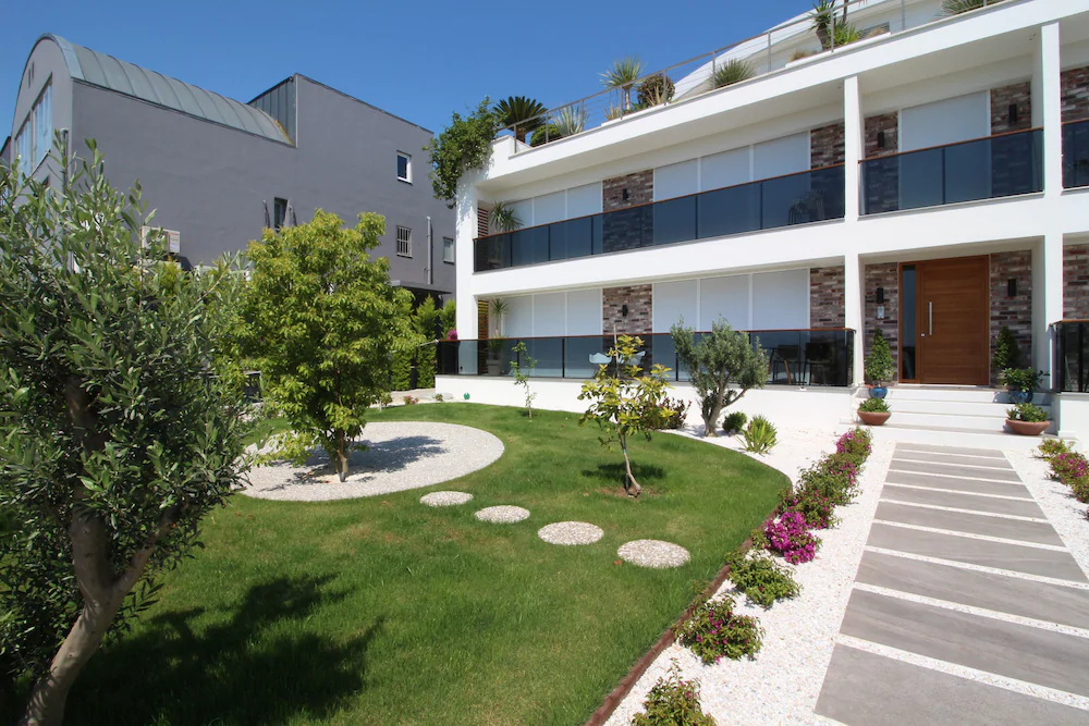 Elia Apartments