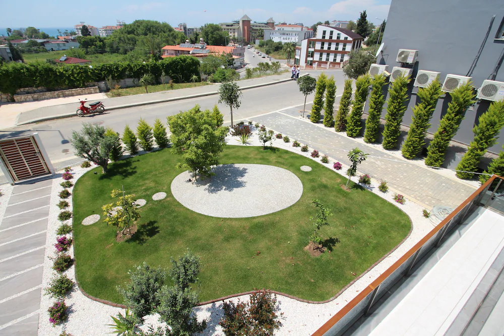 Elia Apartments