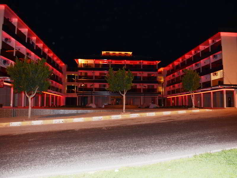 Adella Side Hotel