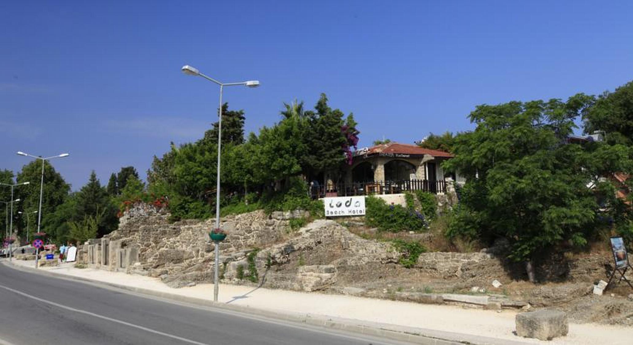 Leda Beach Hotel