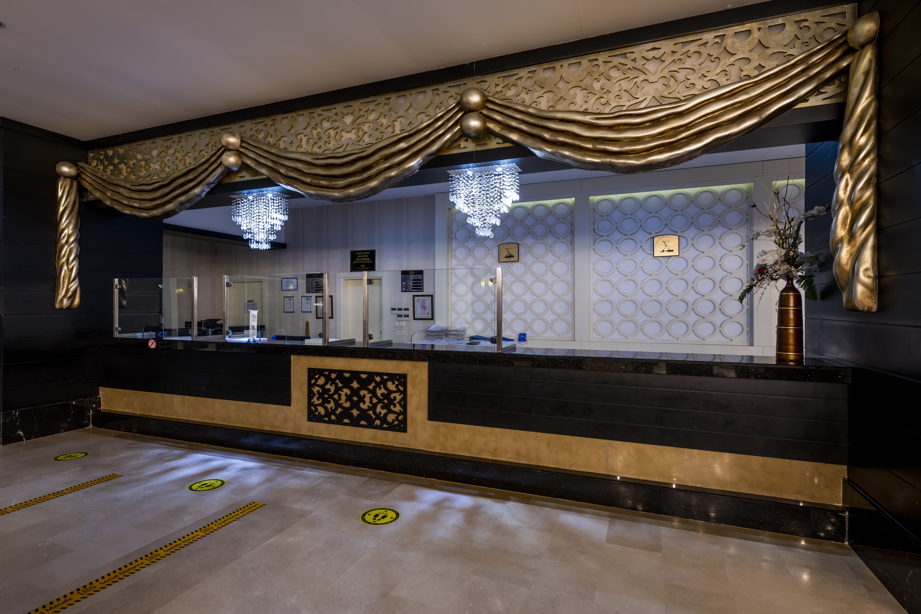 LRS Lake & River Side Hotel & Spa