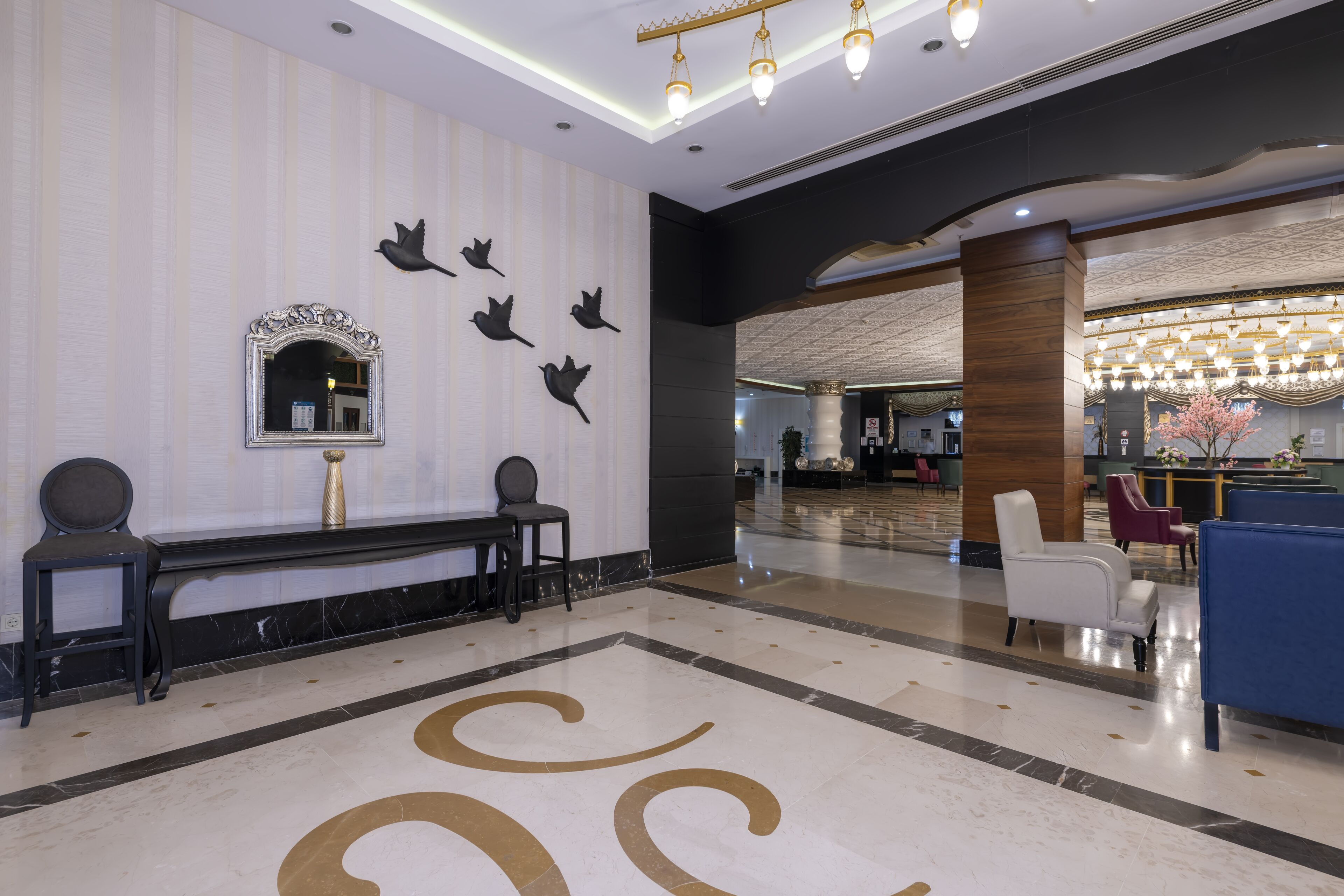 LRS Lake & River Side Hotel & Spa
