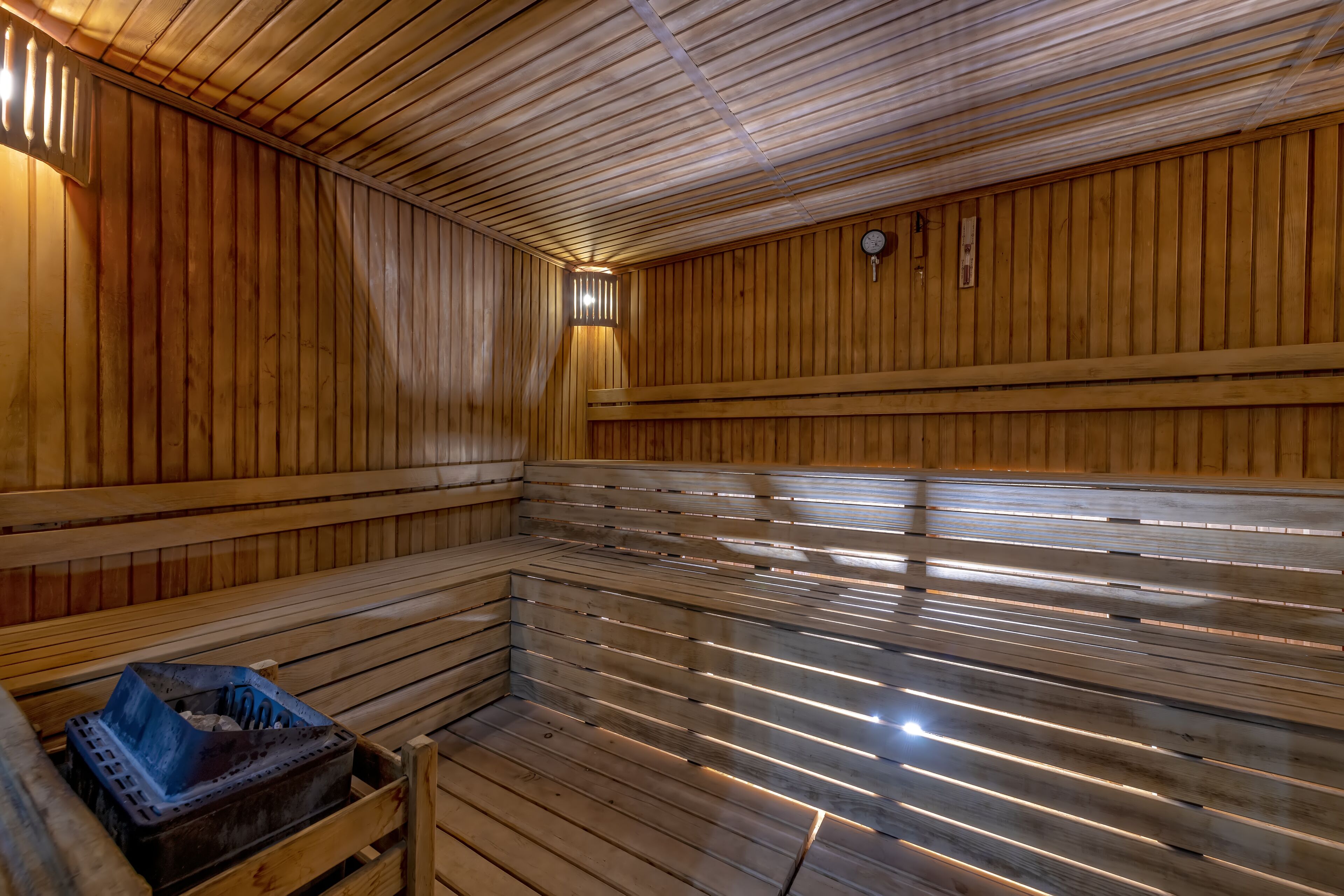 LRS Lake & River Side Hotel & Spa