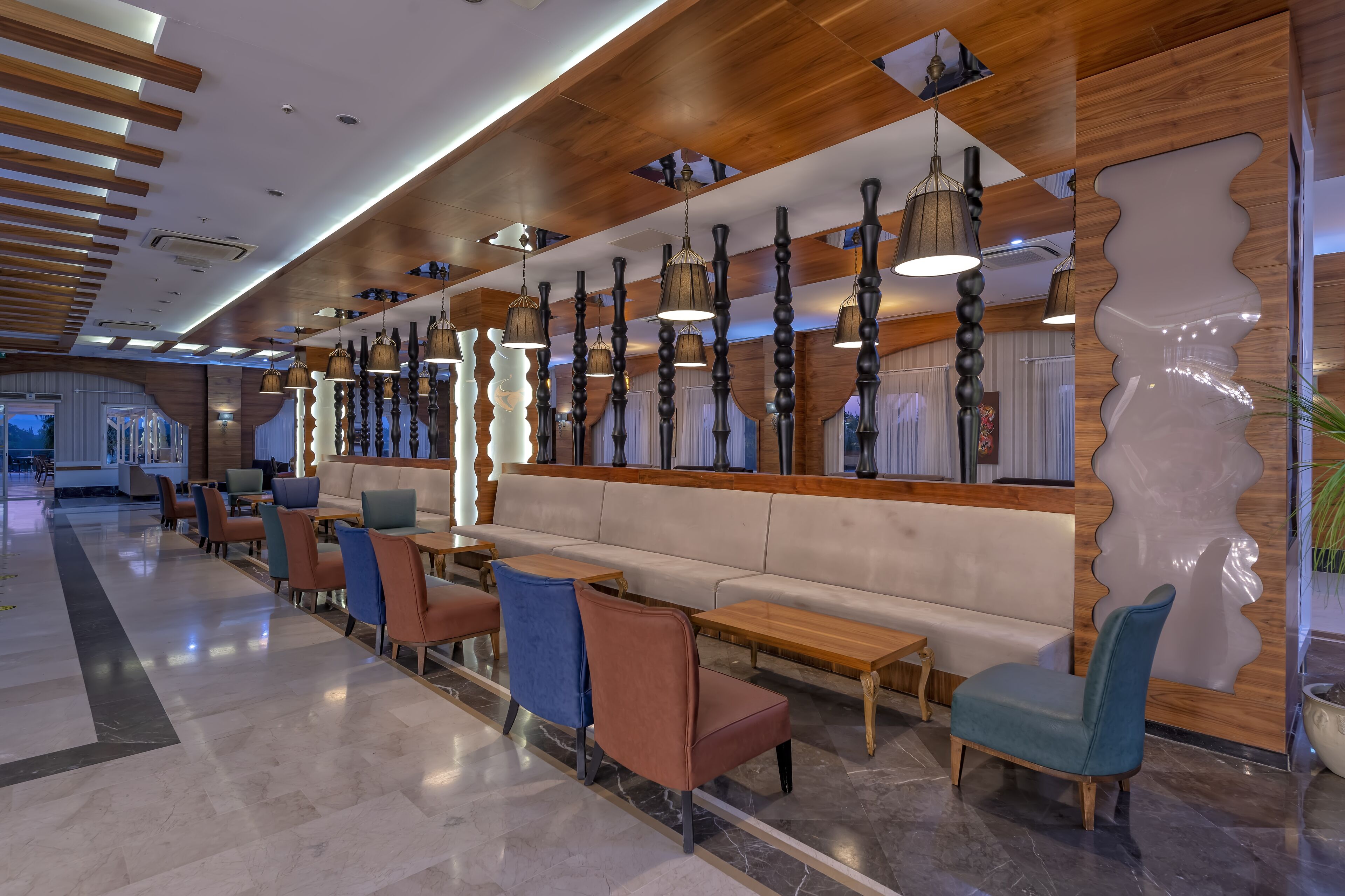 LRS Lake & River Side Hotel & Spa