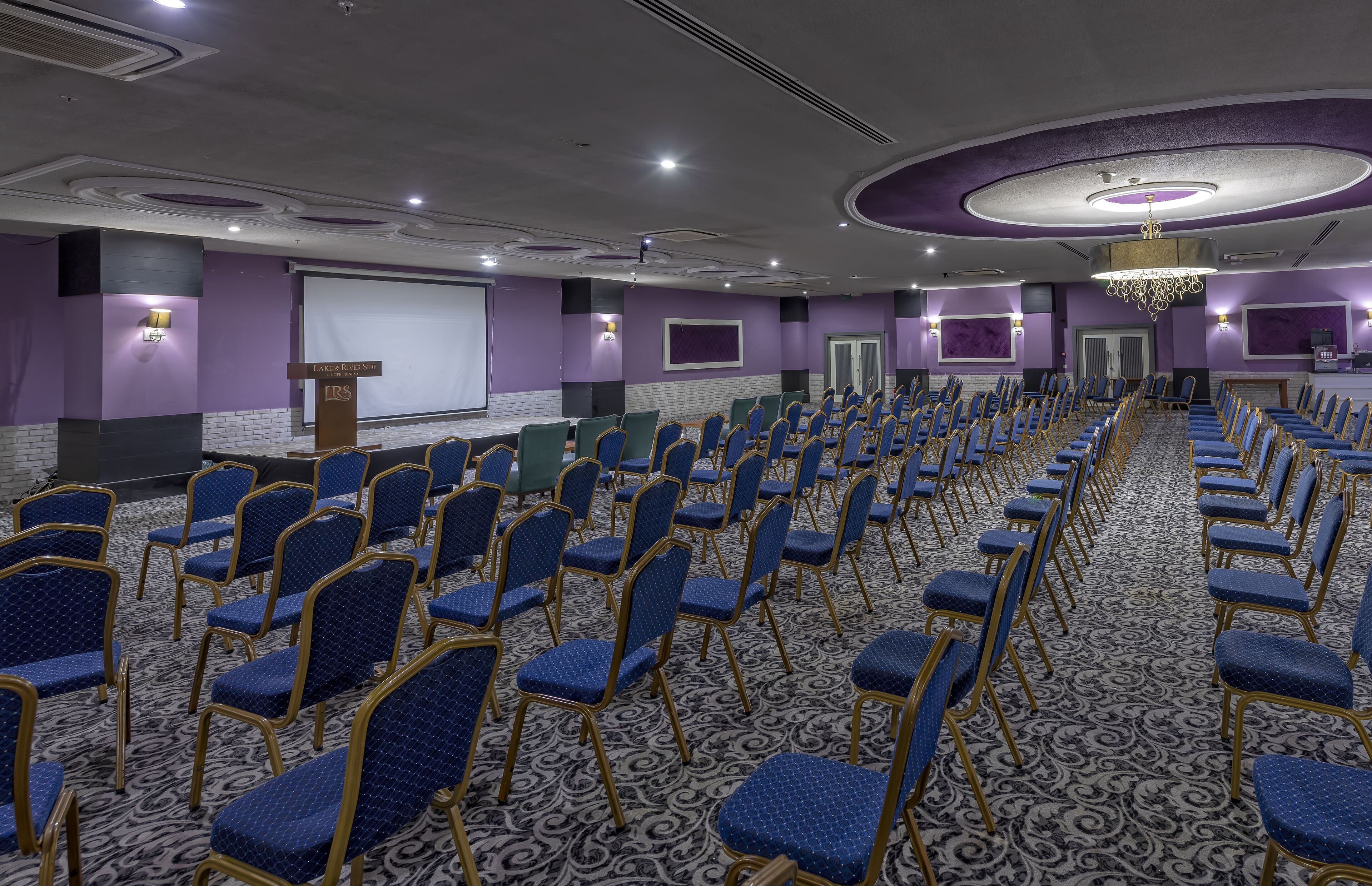 LRS Lake & River Side Hotel & Spa