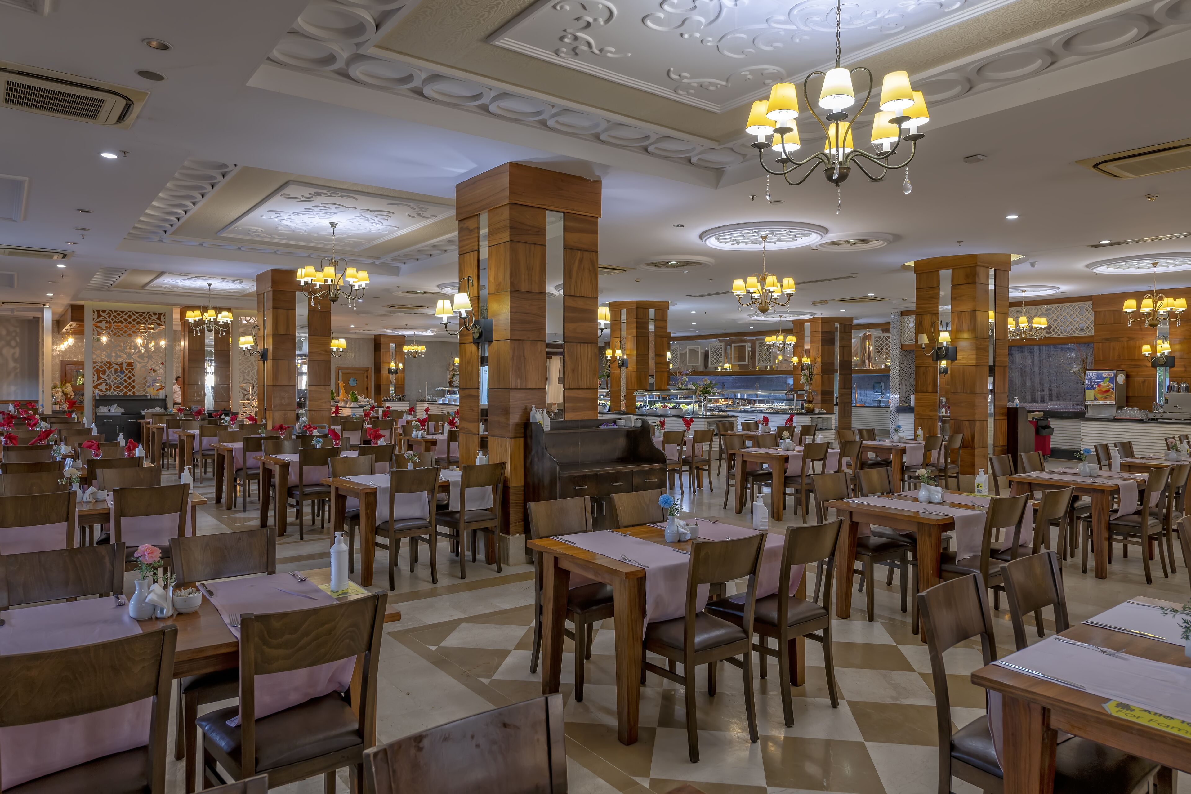 LRS Lake & River Side Hotel & Spa