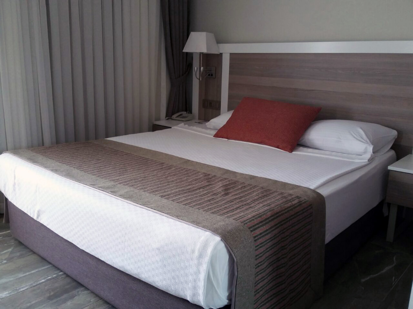 LRS Port River Hotel & Spa