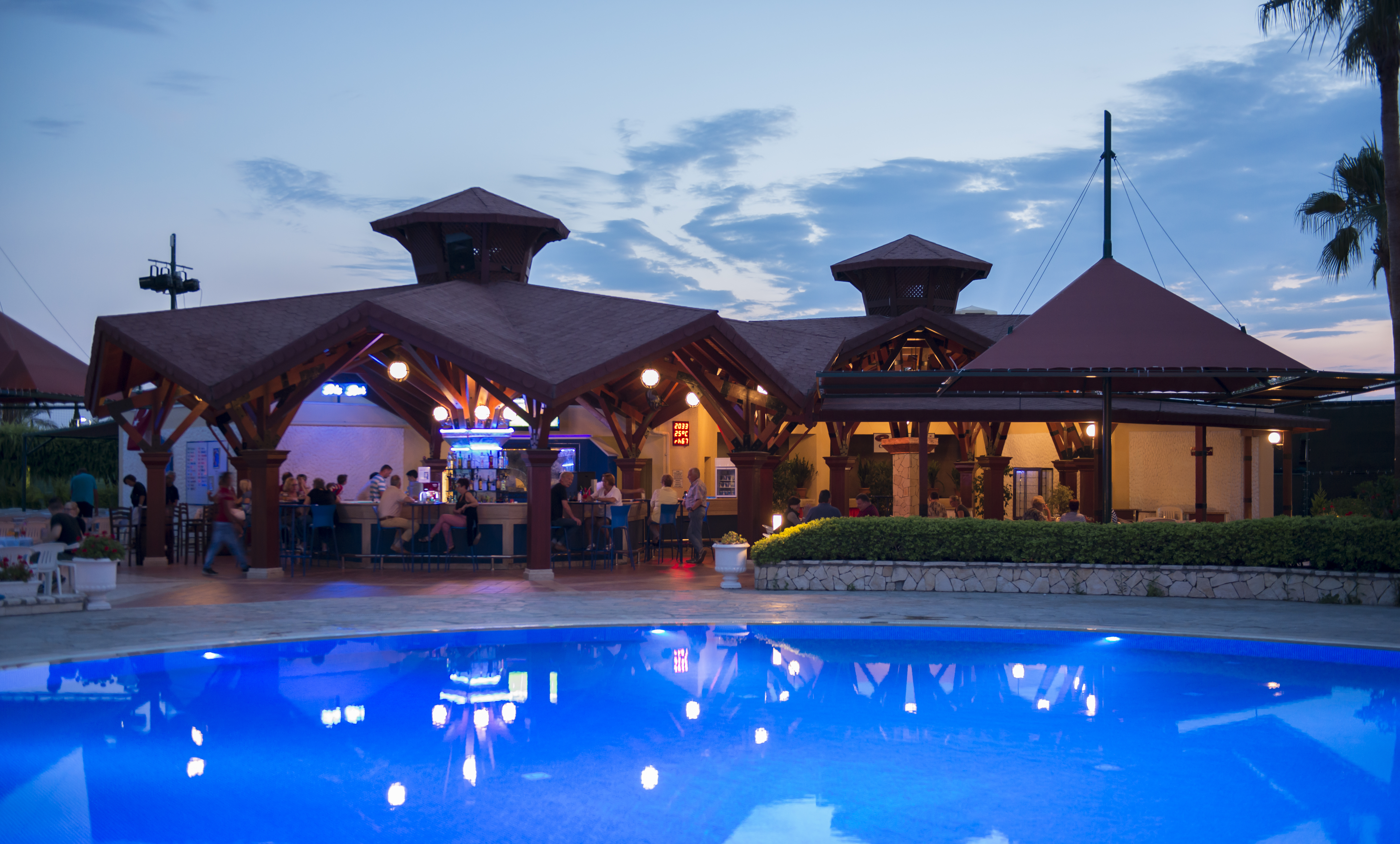 Miramare Queen Hotel