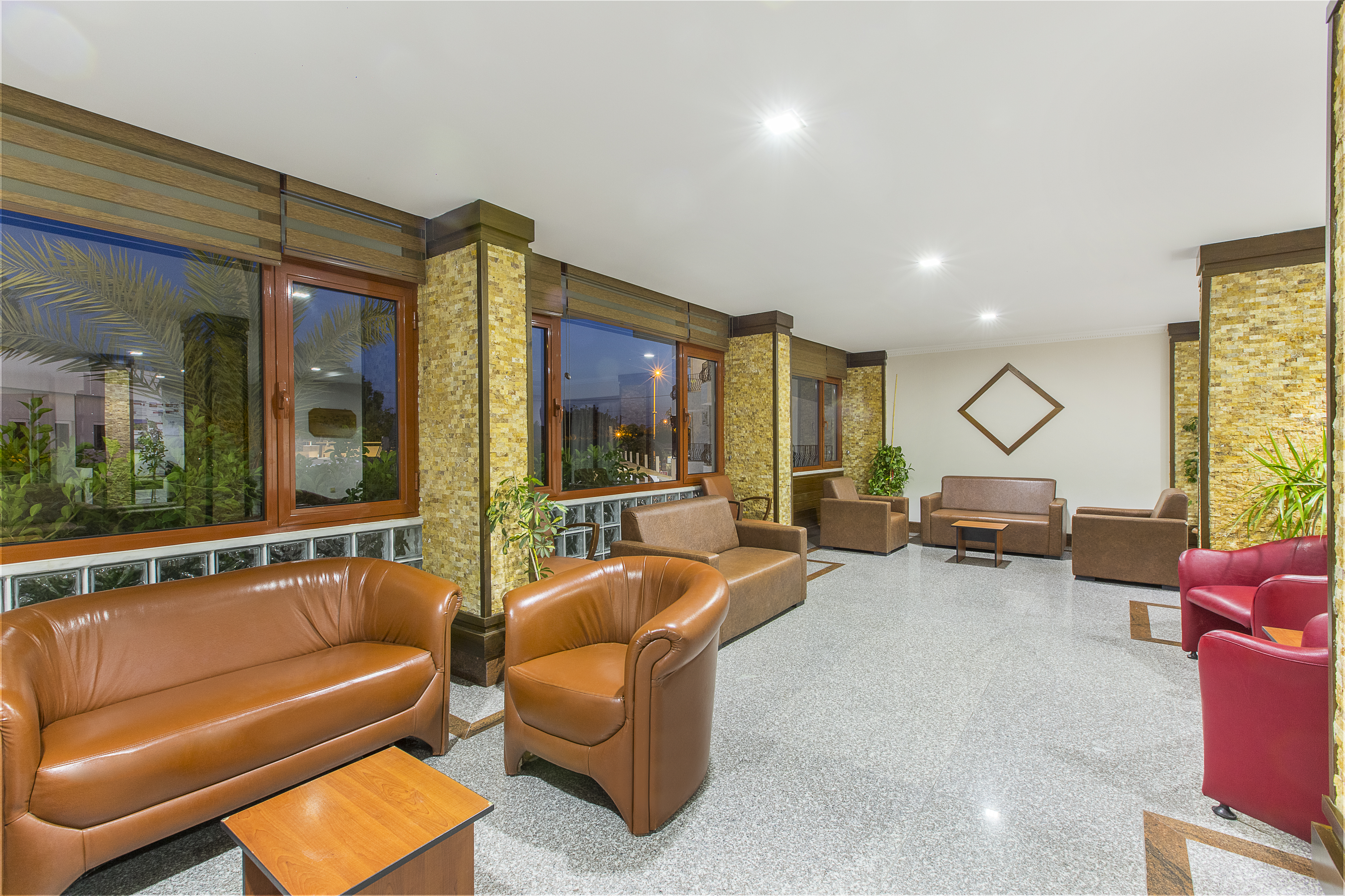 Side Resort Annex