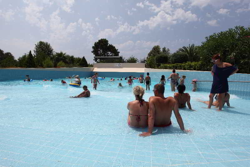 Serenis Hotel