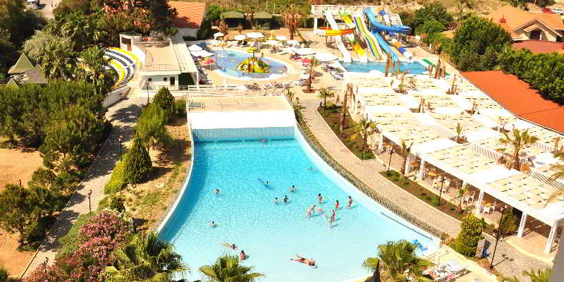 Serenis Hotel