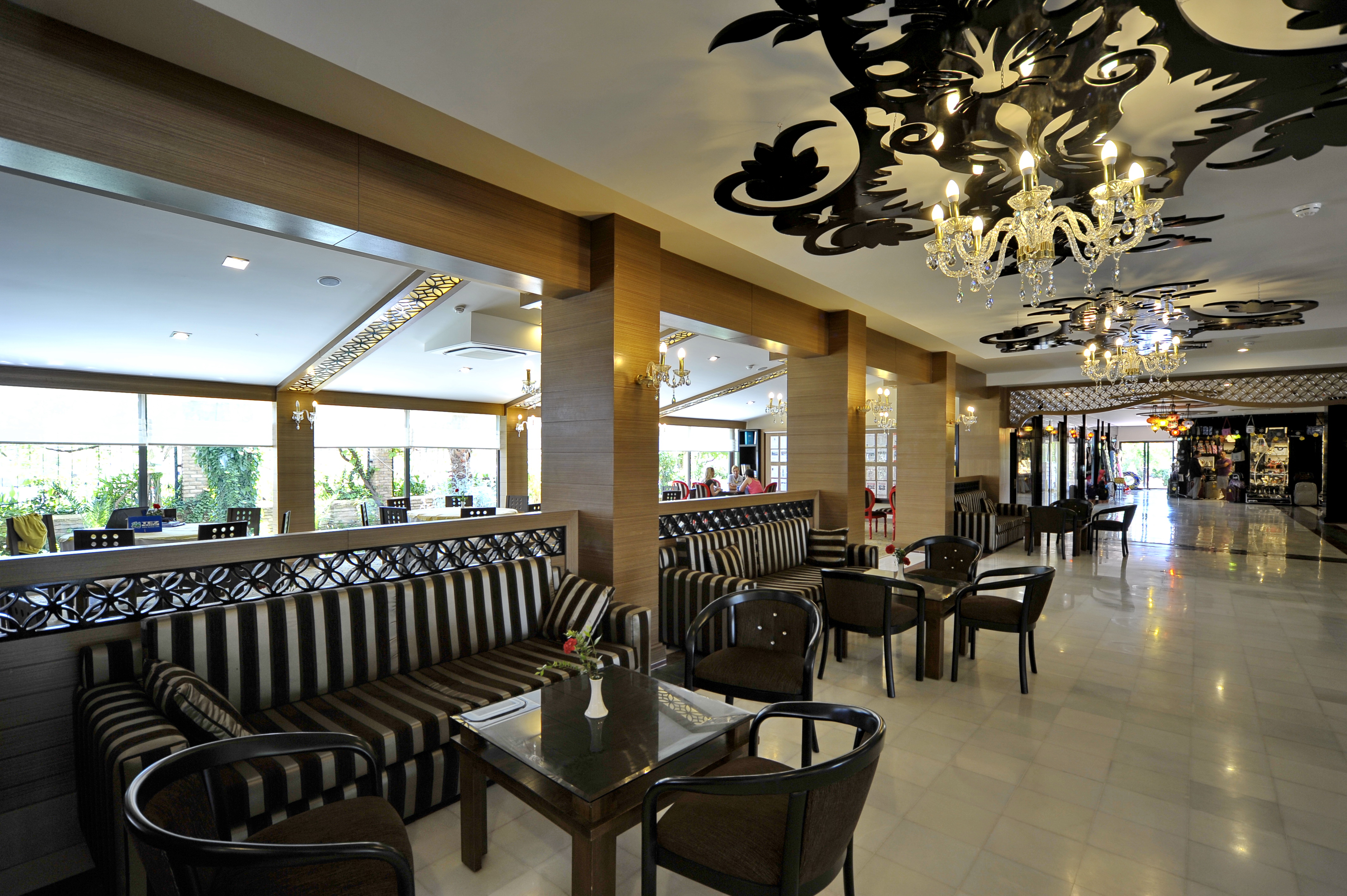 Seaden Corolla Hotel
